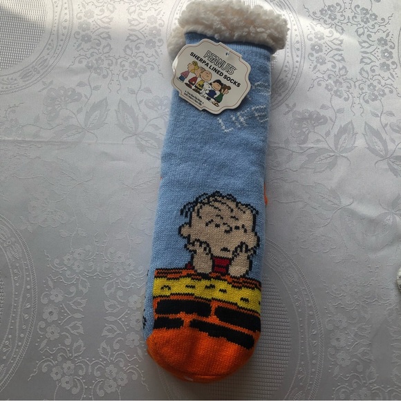 Peanuts Snoopy Sherpa Lined Women’s Winter Slipper Socks OSFM Warm Soft snuggly - Picture 11 of 16